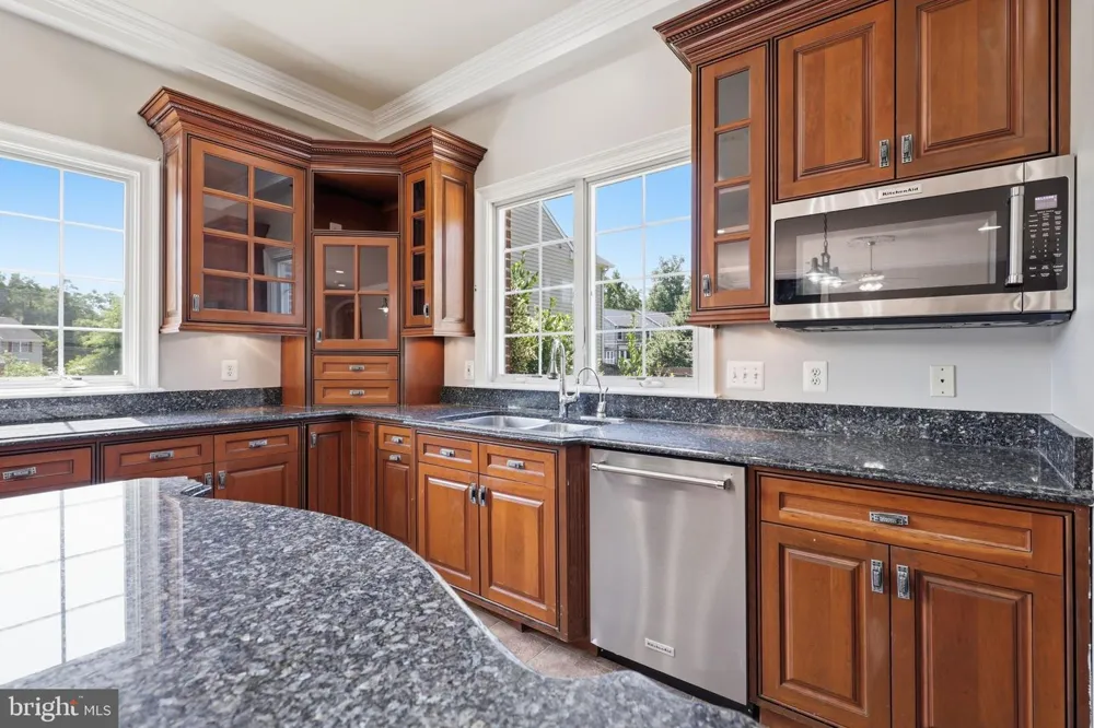 8813 OAK LEAF DRIVE Alexandria, VA 22309