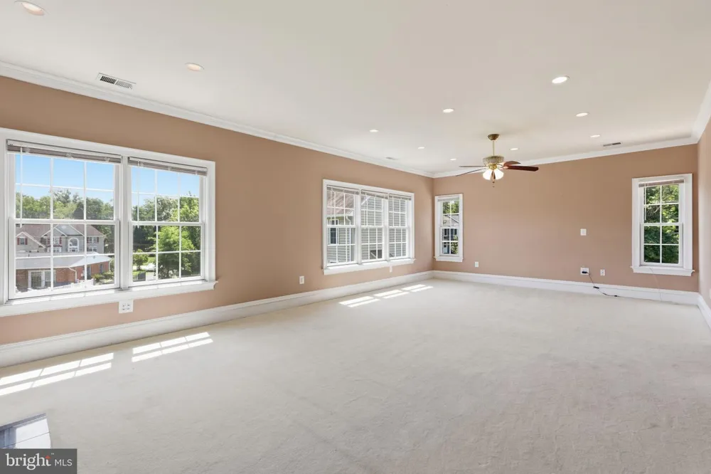 8813 OAK LEAF DRIVE Alexandria, VA 22309
