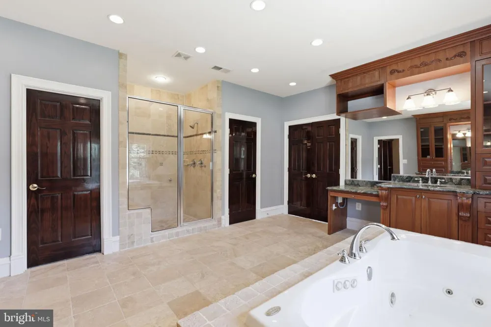 8813 OAK LEAF DRIVE Alexandria, VA 22309