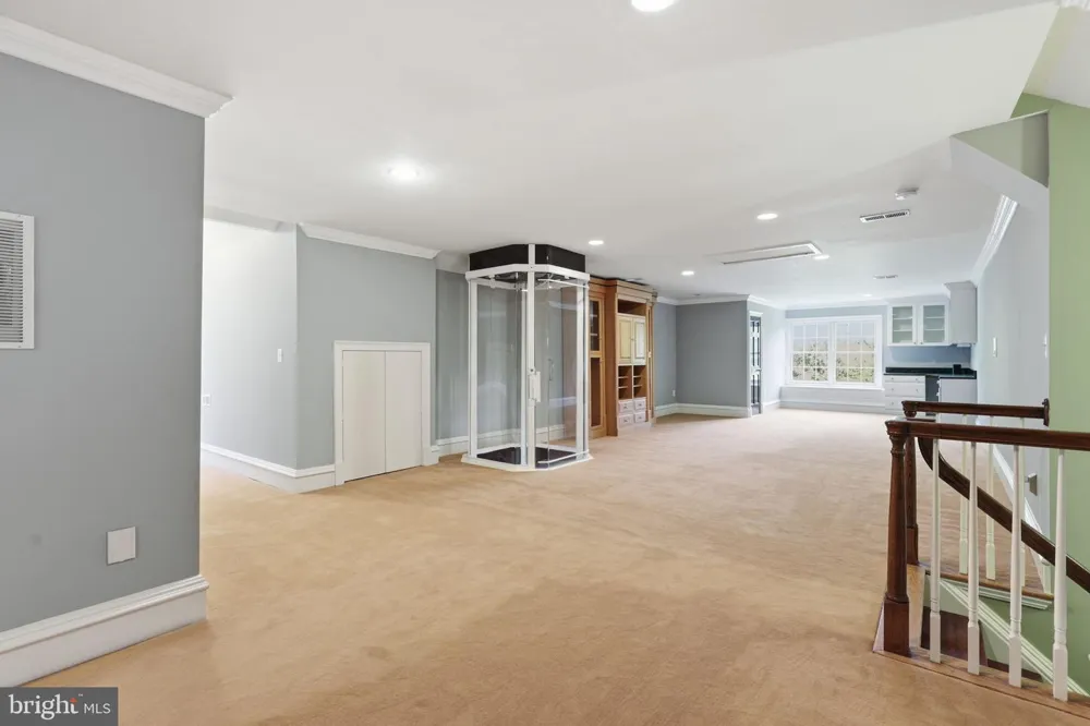 8813 OAK LEAF DRIVE Alexandria, VA 22309