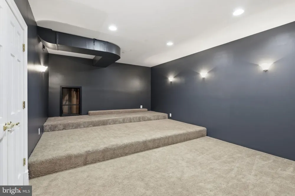 8813 OAK LEAF DRIVE Alexandria, VA 22309