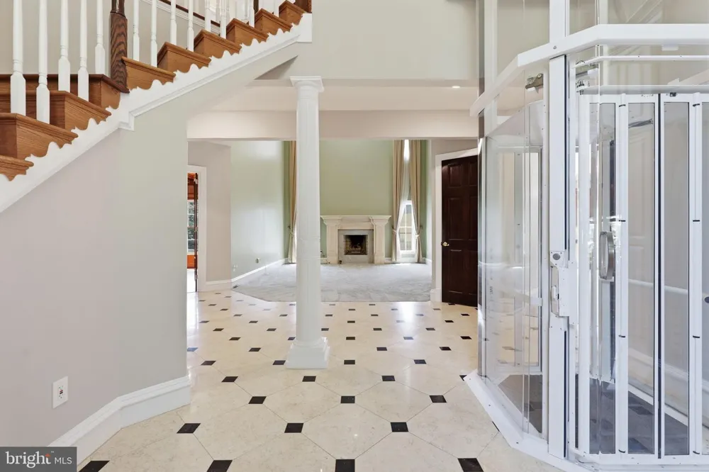 8813 OAK LEAF DRIVE Alexandria, VA 22309