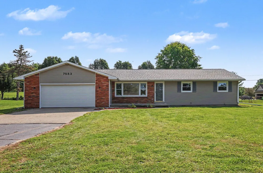 7553 Napoleon Road Jackson, MI 49201