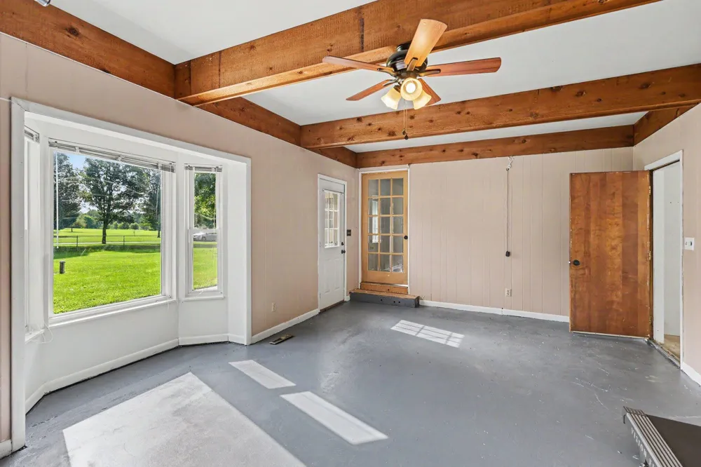 7553 Napoleon Road Jackson, MI 49201