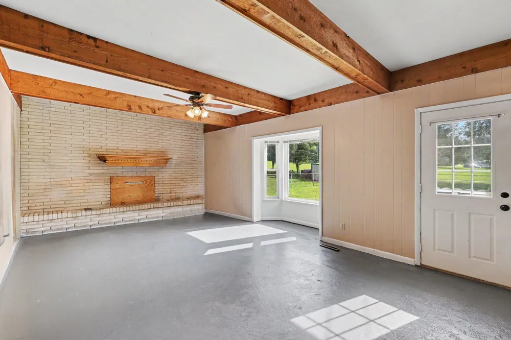 7553 Napoleon Road Jackson, MI 49201