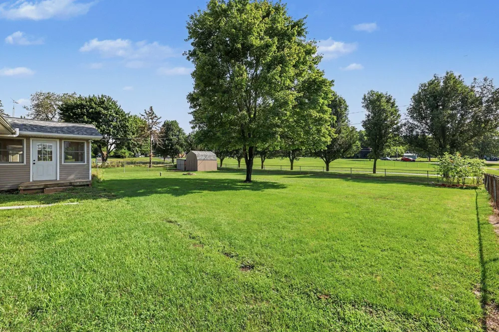 7553 Napoleon Road Jackson, MI 49201