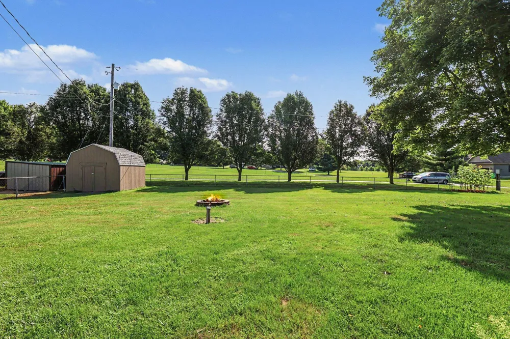 7553 Napoleon Road Jackson, MI 49201