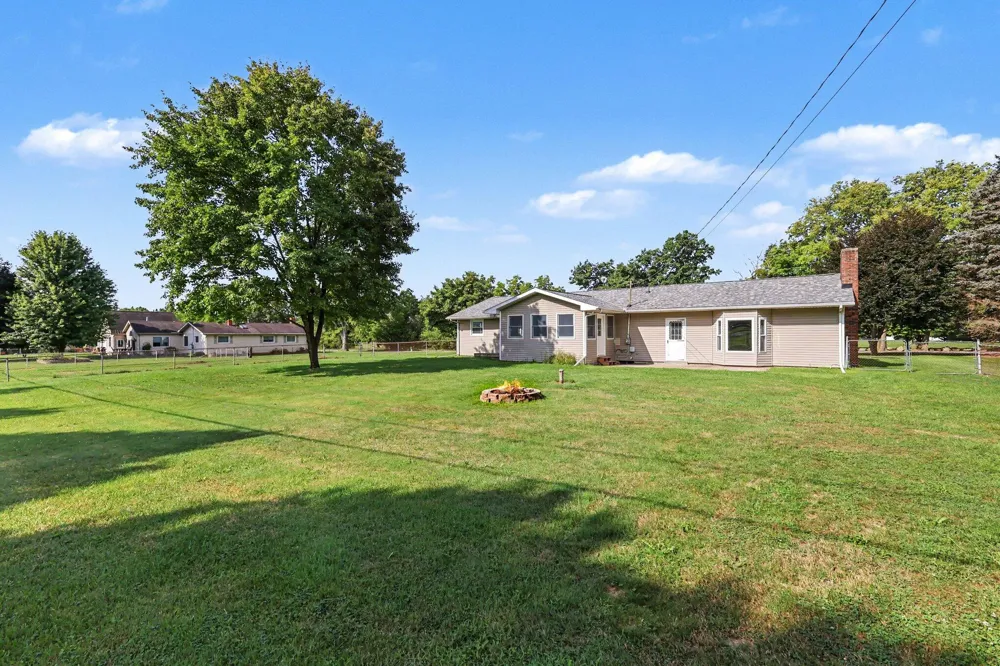 7553 Napoleon Road Jackson, MI 49201