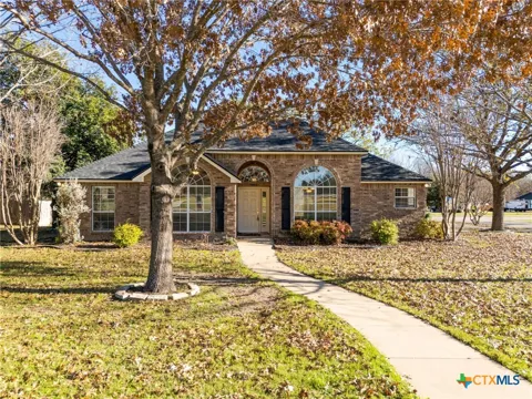 121 Champion Creek Cove