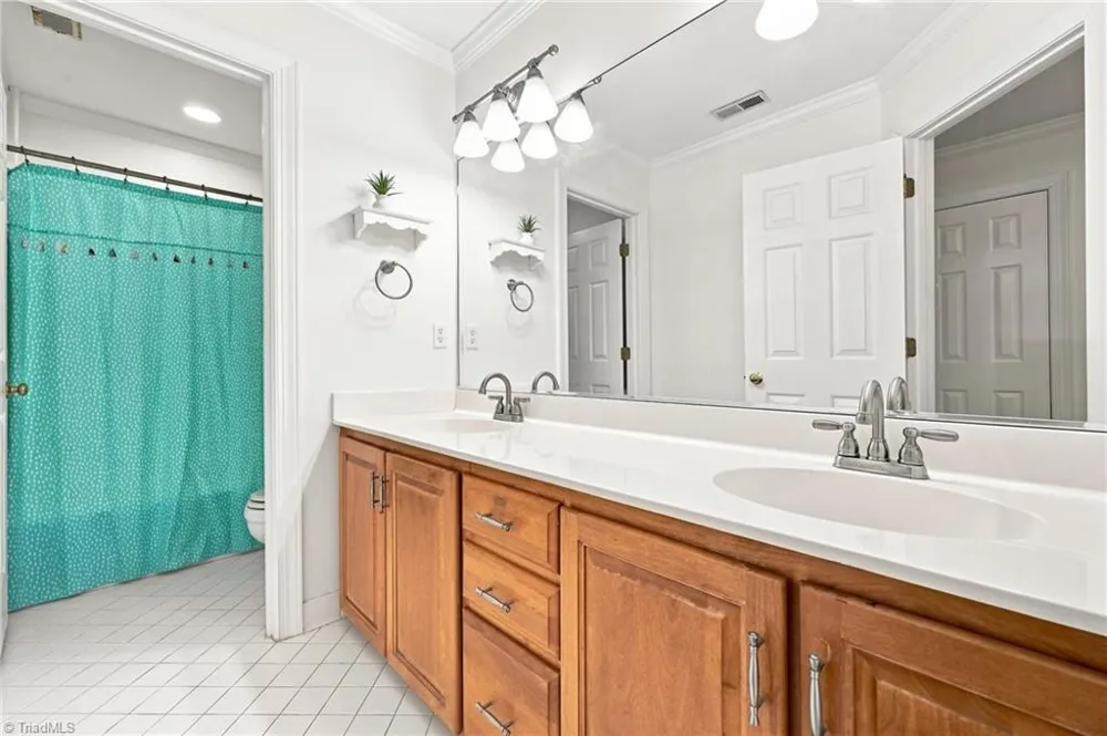 2903 Beckworth Court Jamestown, NC 27282