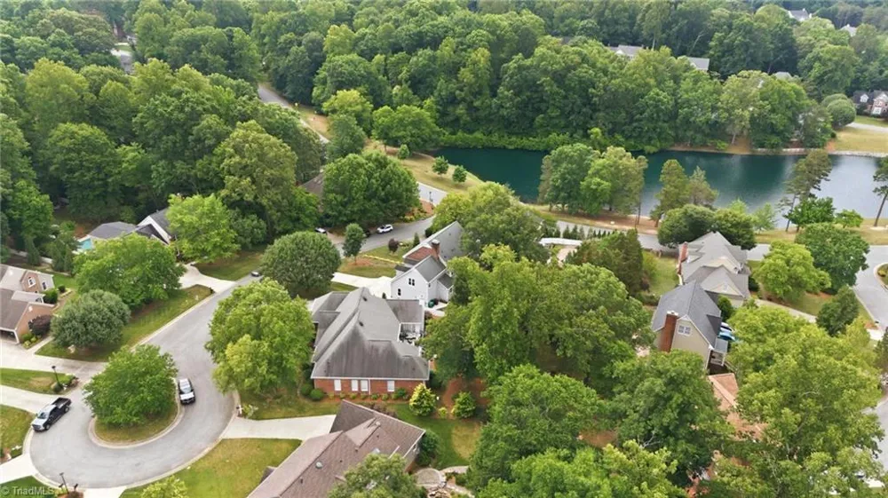 2903 Beckworth Court Jamestown, NC 27282