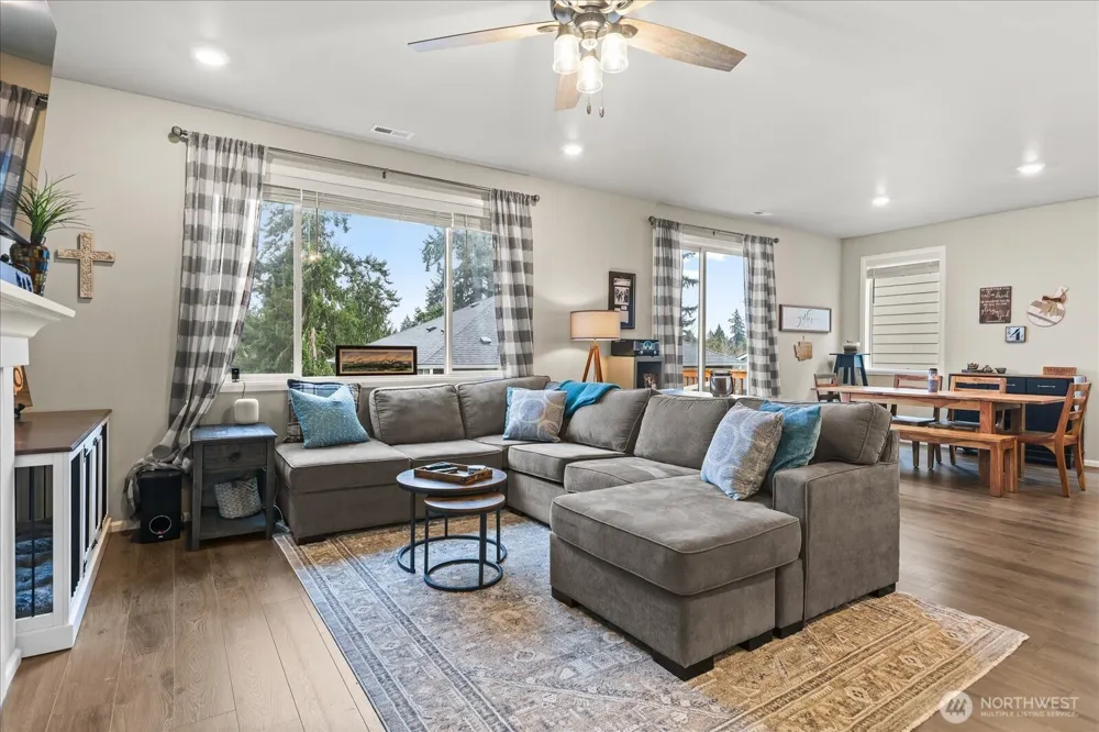 932 121st Avenue SE Lake Stevens, WA 98258