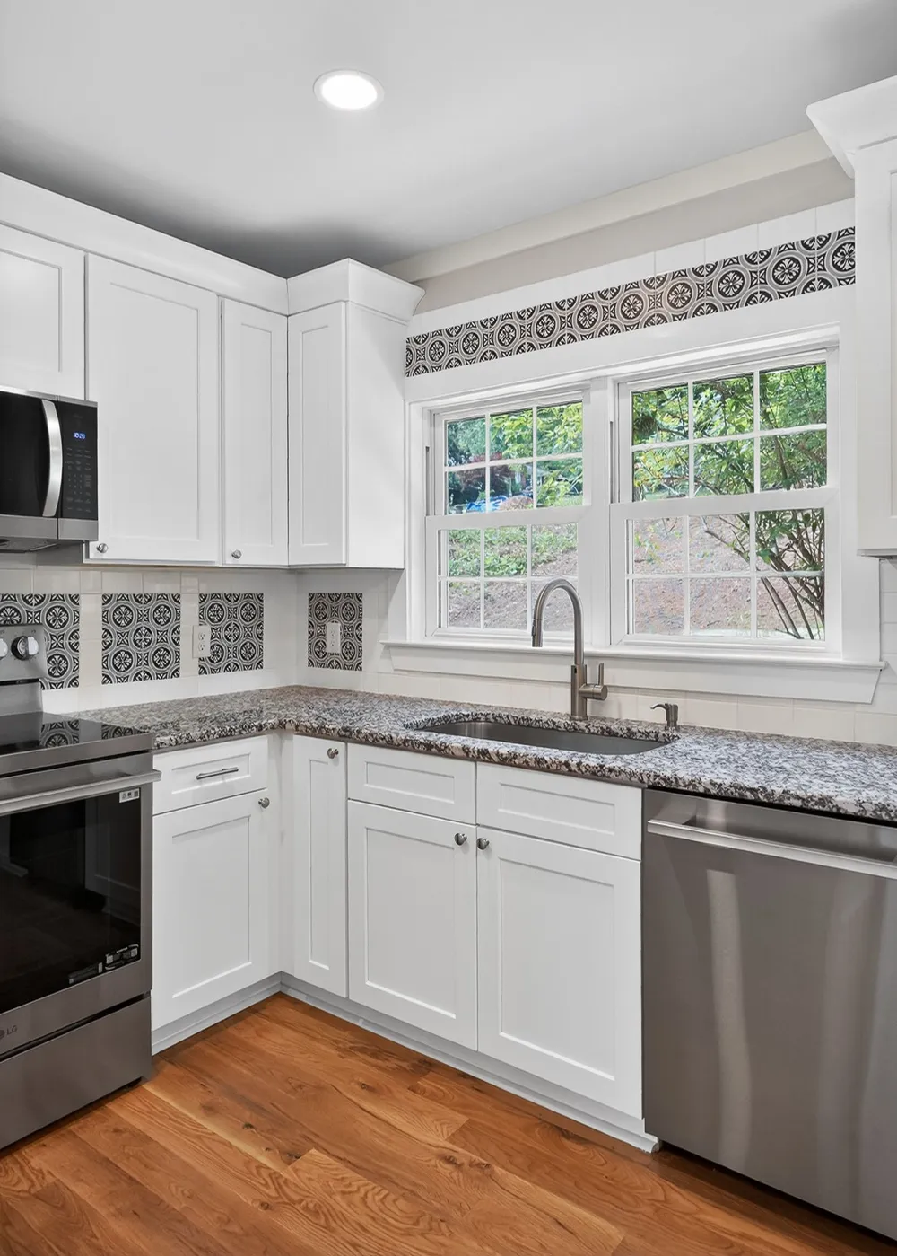 303 Westwood Dr McMinnville, TN 37110