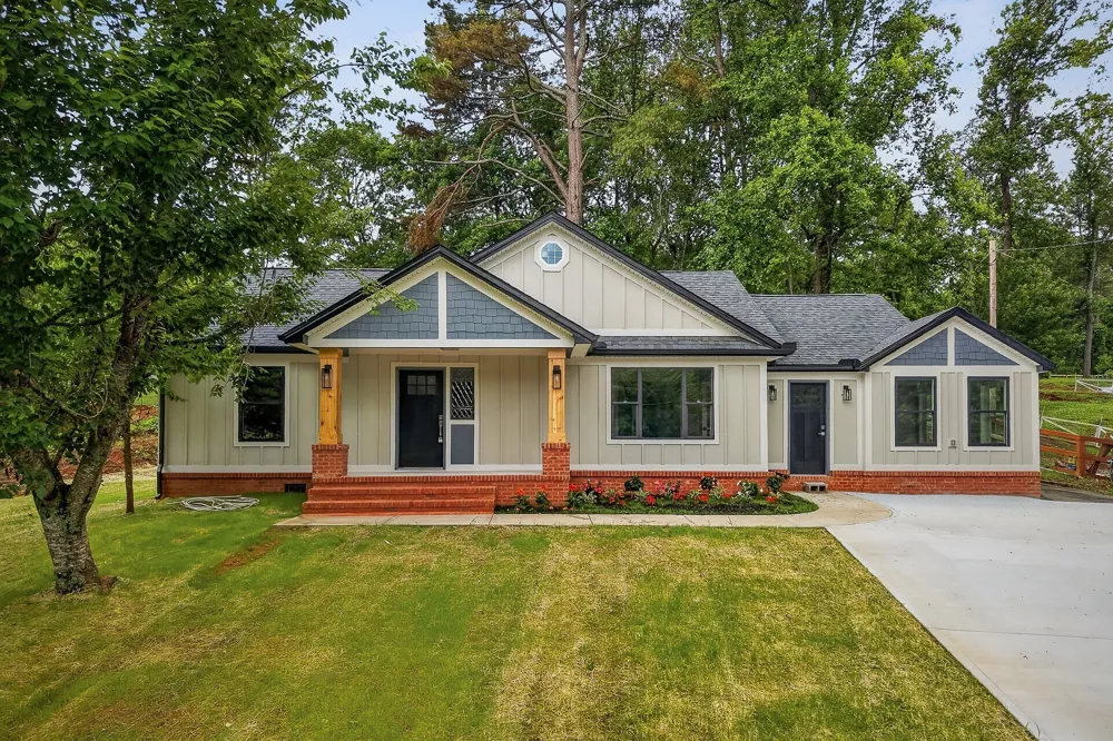 303 Westwood Dr McMinnville, TN 37110