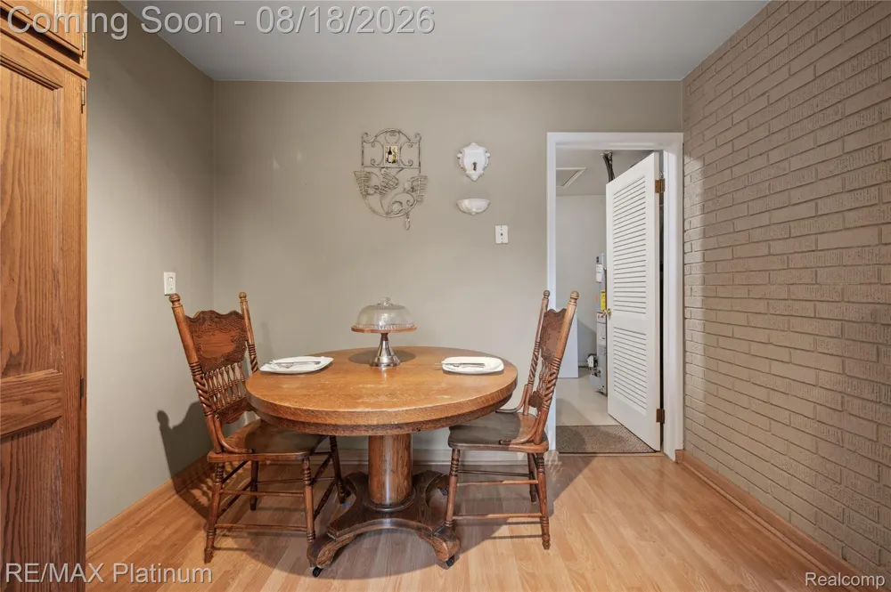 190 Noble Street Milford Village, MI 48381
