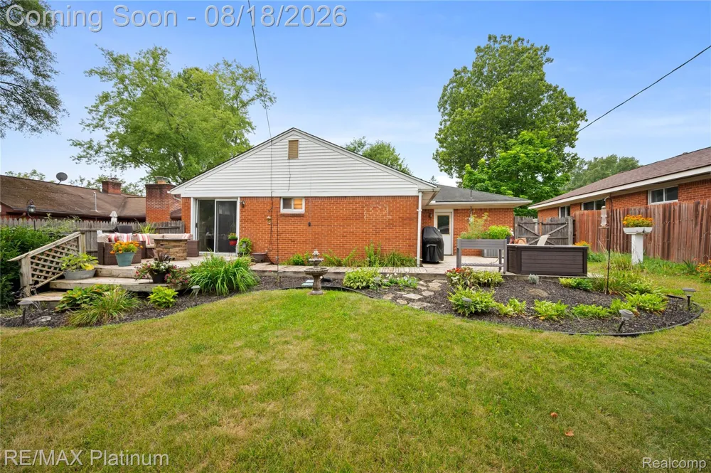 190 Noble Street Milford Village, MI 48381