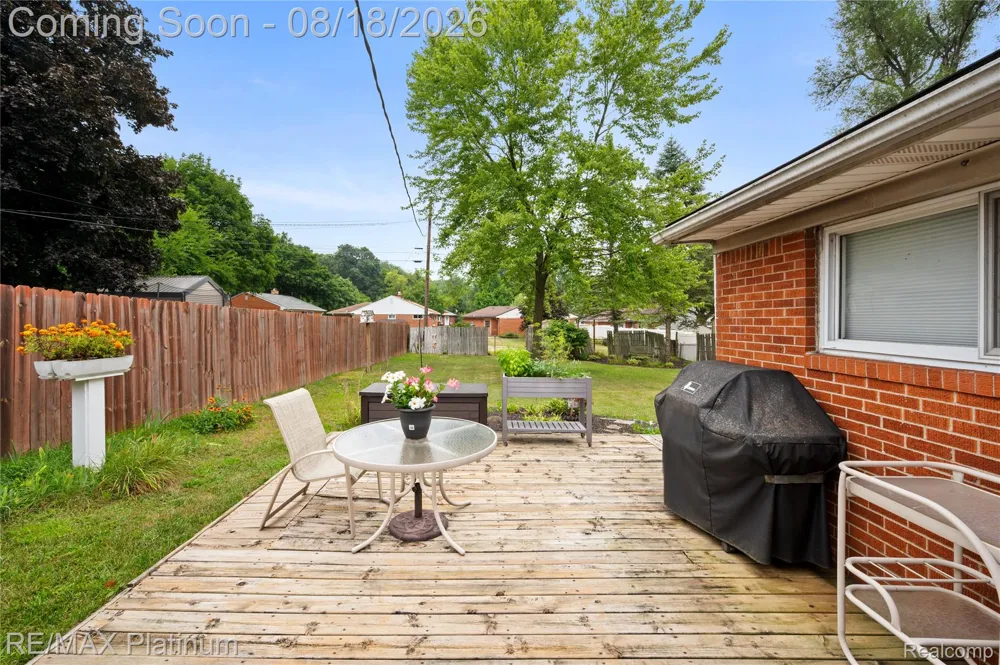 190 Noble Street Milford Village, MI 48381