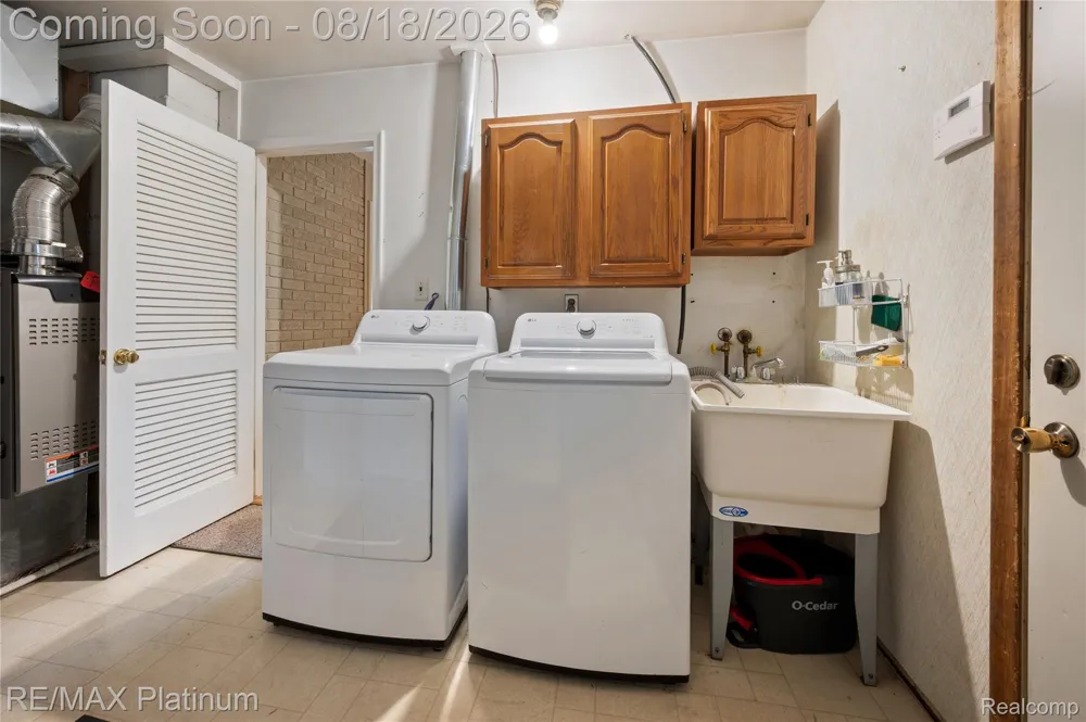 190 Noble Street Milford Village, MI 48381