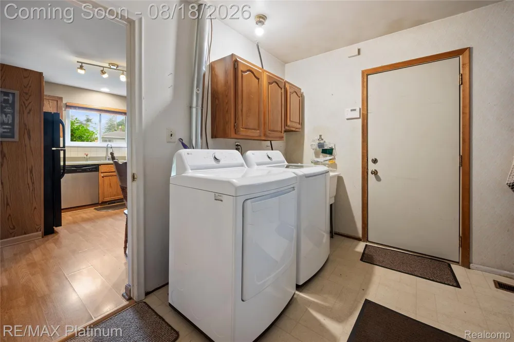 190 Noble Street Milford Village, MI 48381