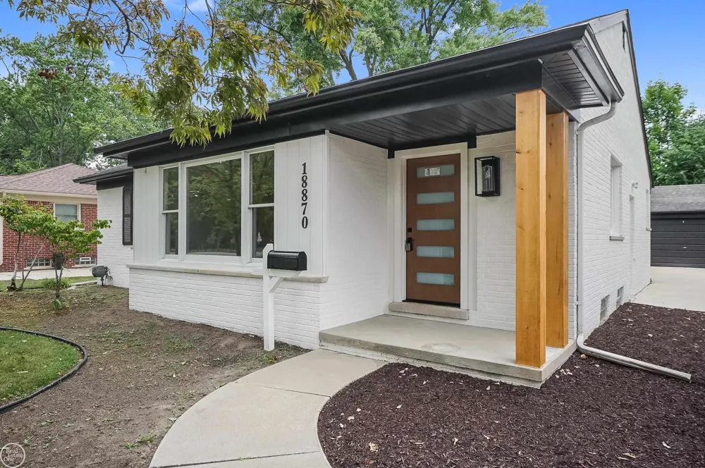 18870 Beverly Road Beverly Hills Village, MI 48025