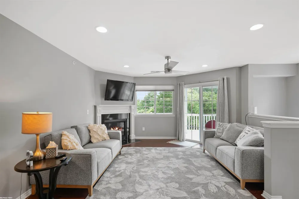 6986 Boulder Pointe Court Washington Township, MI 48094