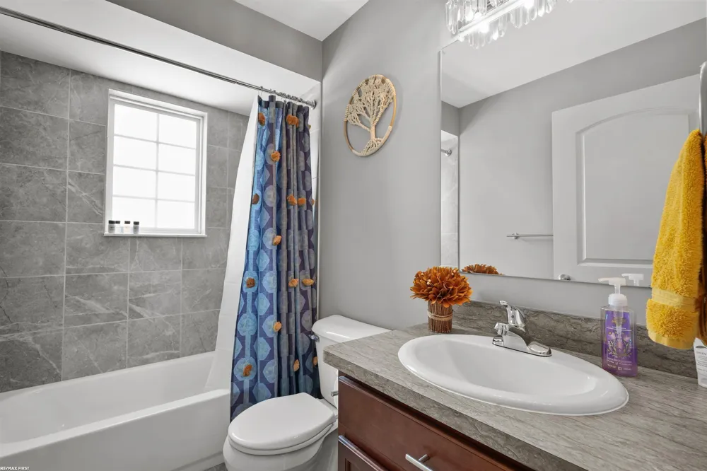 6986 Boulder Pointe Court Washington Township, MI 48094