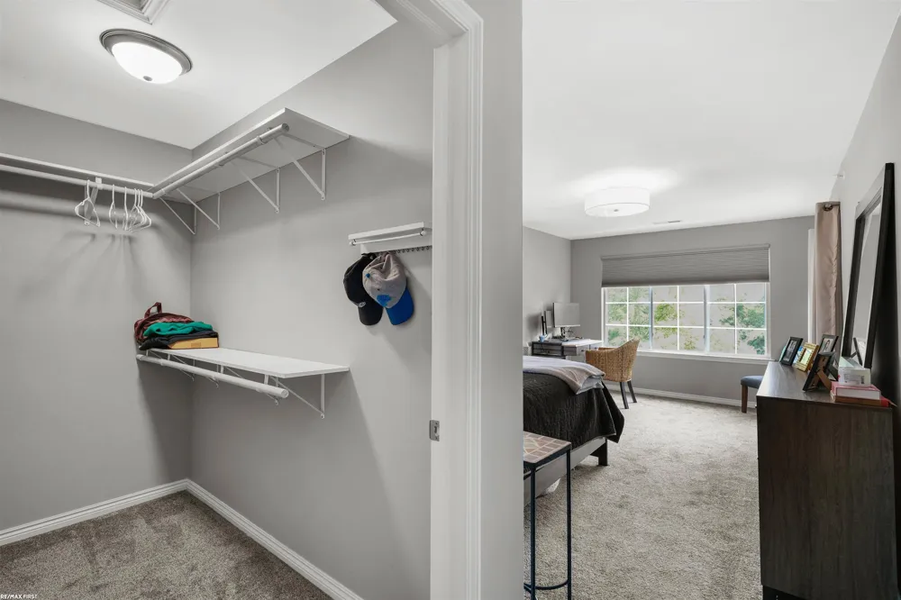 6986 Boulder Pointe Court Washington Township, MI 48094