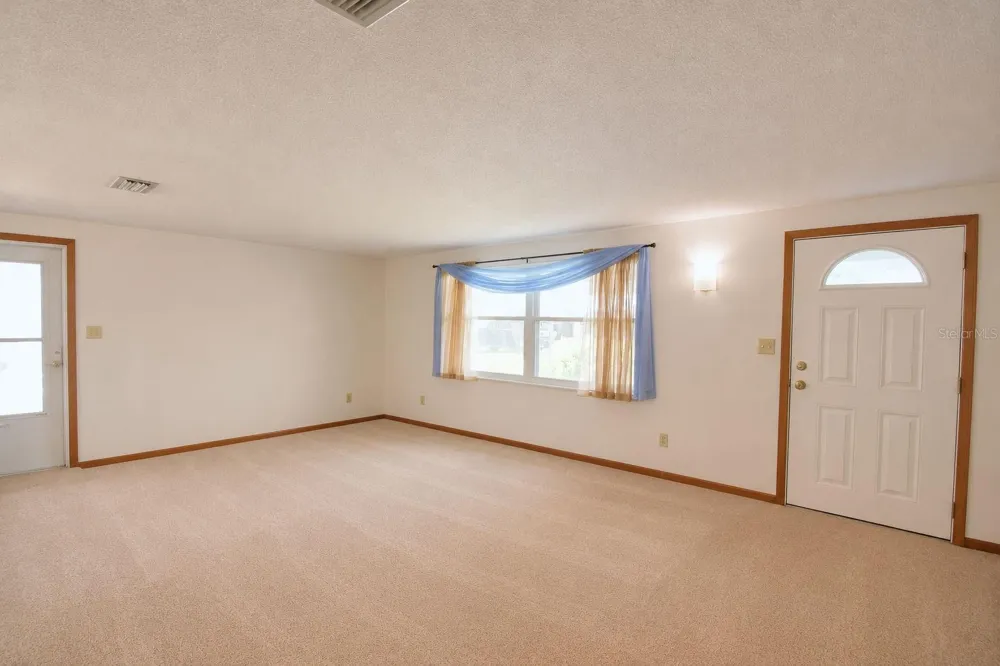 2521 MCCRANIE PLACE Lakeland, FL 33801