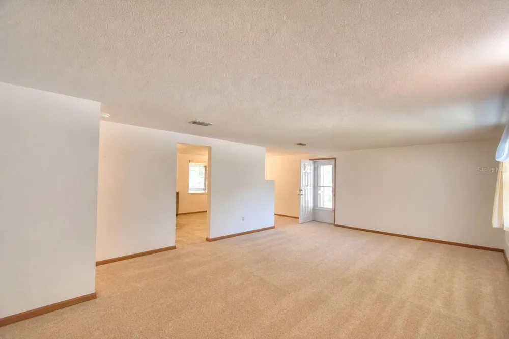 2521 MCCRANIE PLACE Lakeland, FL 33801