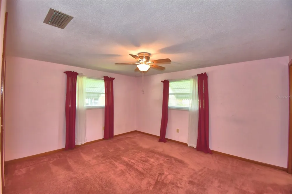 2521 MCCRANIE PLACE Lakeland, FL 33801