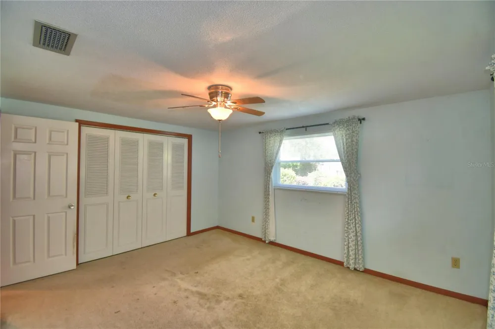 2521 MCCRANIE PLACE Lakeland, FL 33801