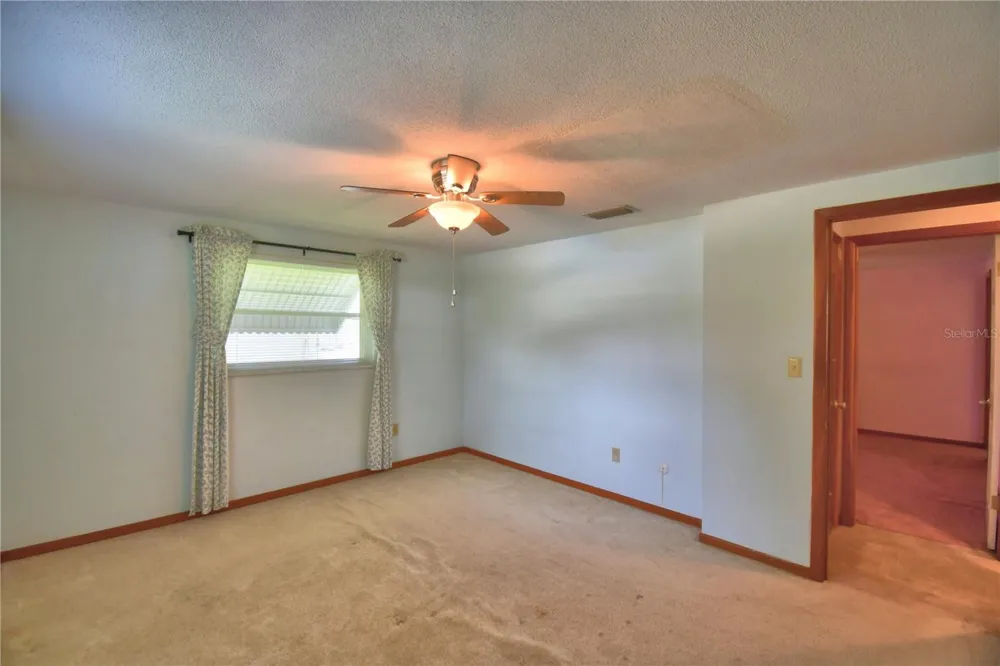 2521 MCCRANIE PLACE Lakeland, FL 33801