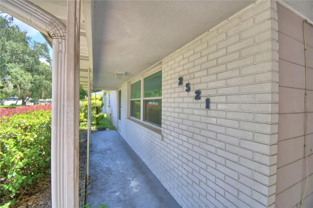 2521 MCCRANIE PLACE Lakeland, FL 33801
