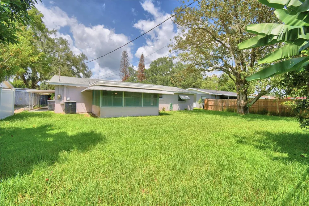 2521 MCCRANIE PLACE Lakeland, FL 33801