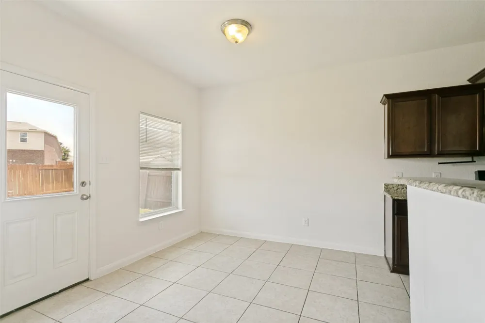 215 SILVERLEAF DRIVE Princeton, TX 75407