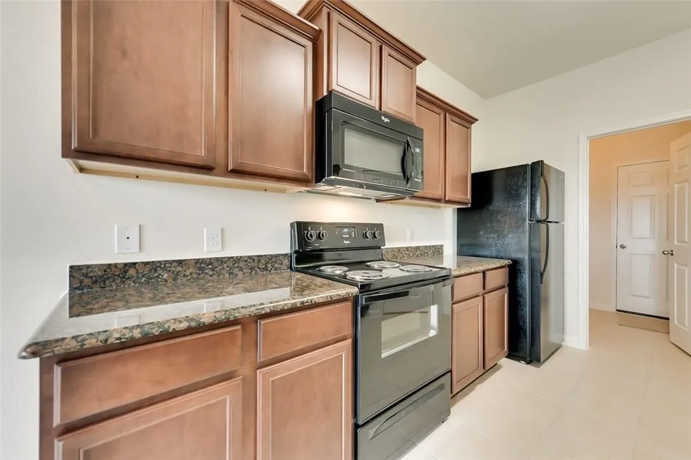 215 SILVERLEAF DRIVE Princeton, TX 75407