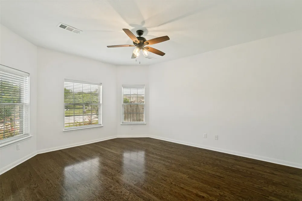 215 SILVERLEAF DRIVE Princeton, TX 75407