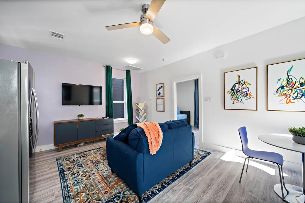 207 E 38th Street E #B Houston, TX 77018
