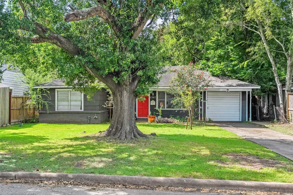 5307 Palmetto Street Houston, TX 77081