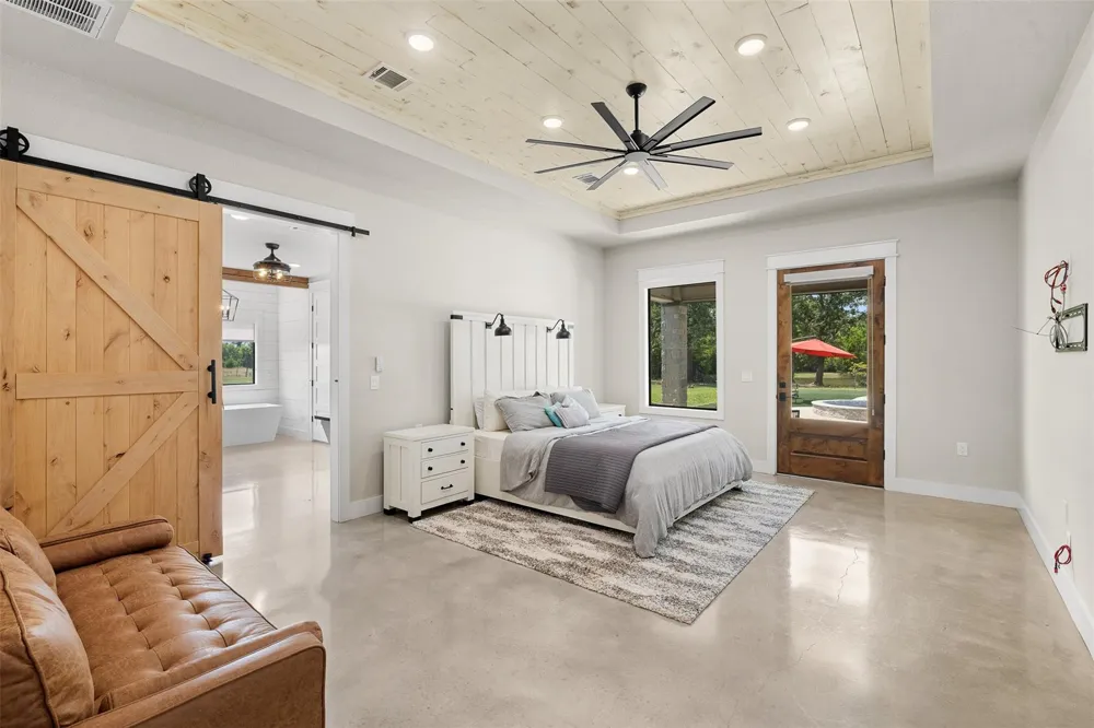 1847 County Road 202 Caldwell, TX 77836