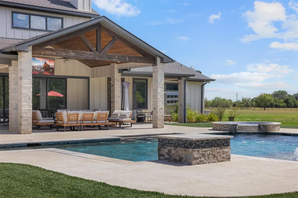 1847 County Road 202 Caldwell, TX 77836