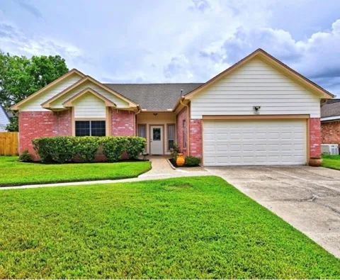 7407 Creekfield Drive