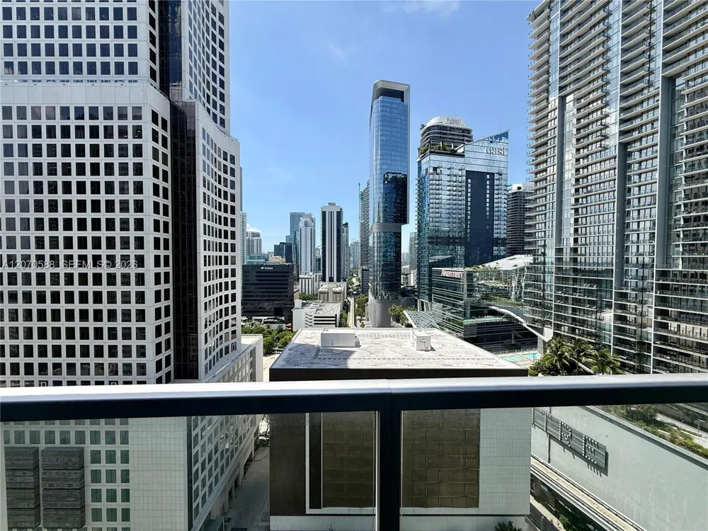 55 SE 6th St #2404 Miami, FL 33131