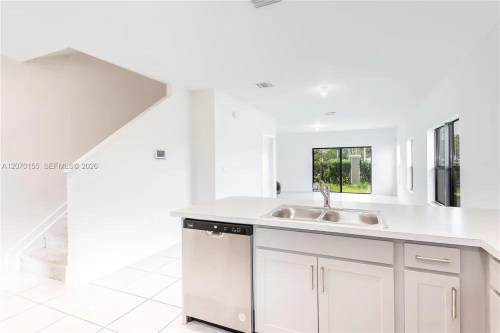 302 NE 1st Dr #302 Florida City, FL 33034