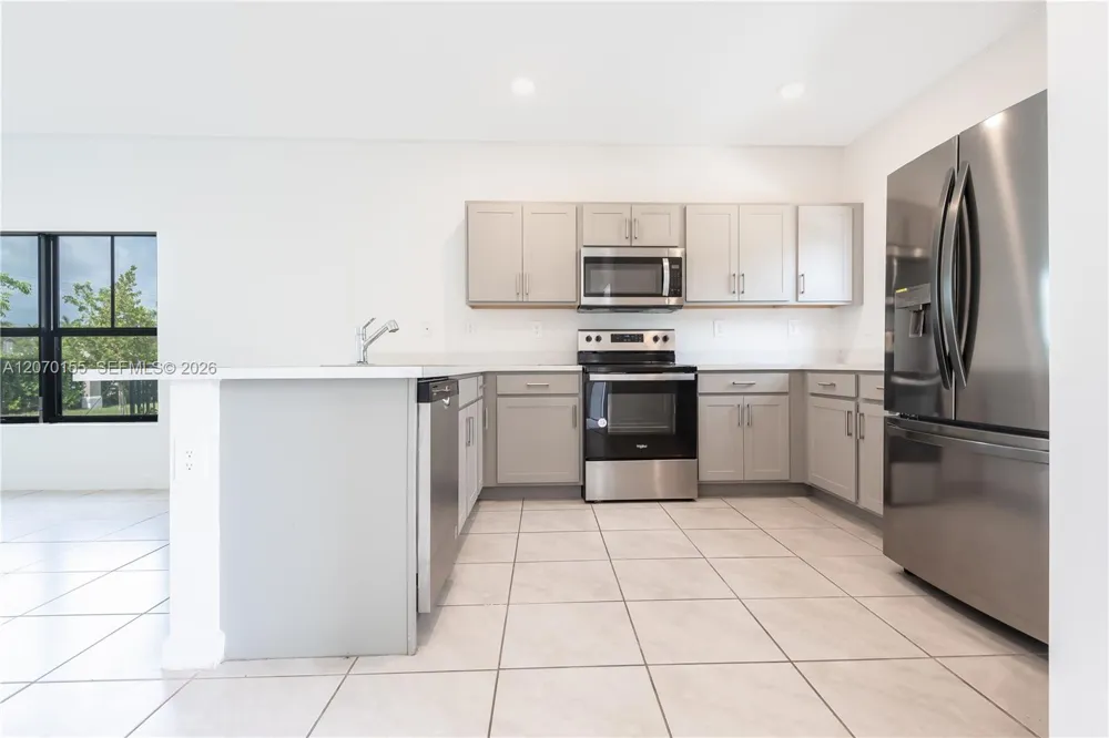 302 NE 1st Dr #302 Florida City, FL 33034