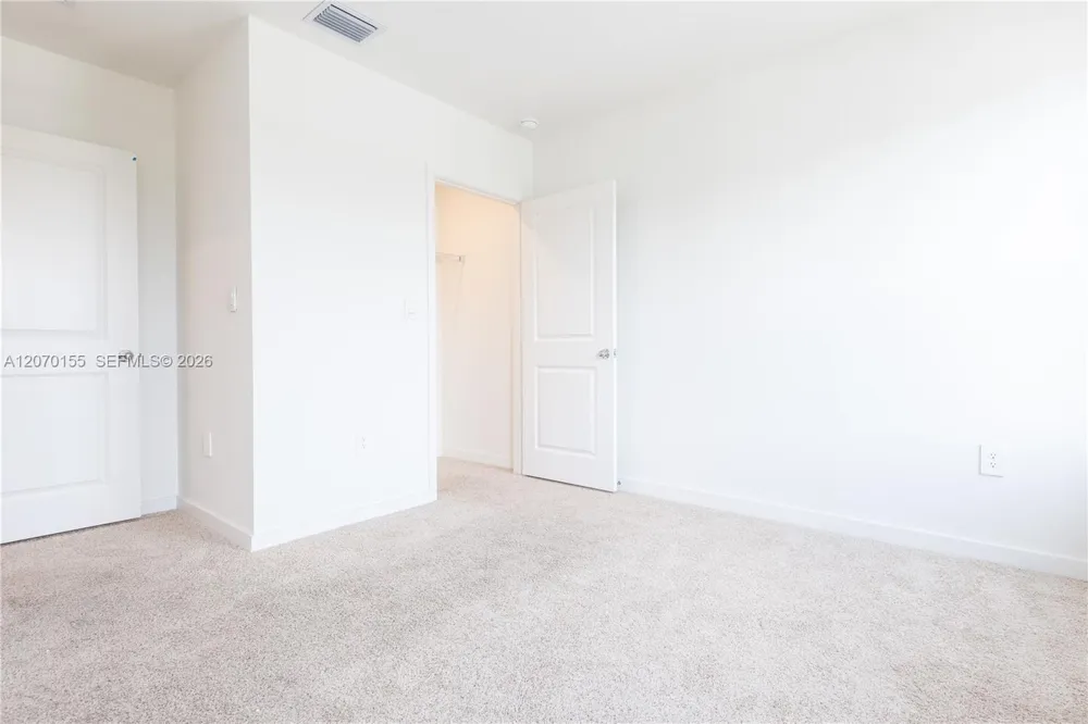 302 NE 1st Dr #302 Florida City, FL 33034