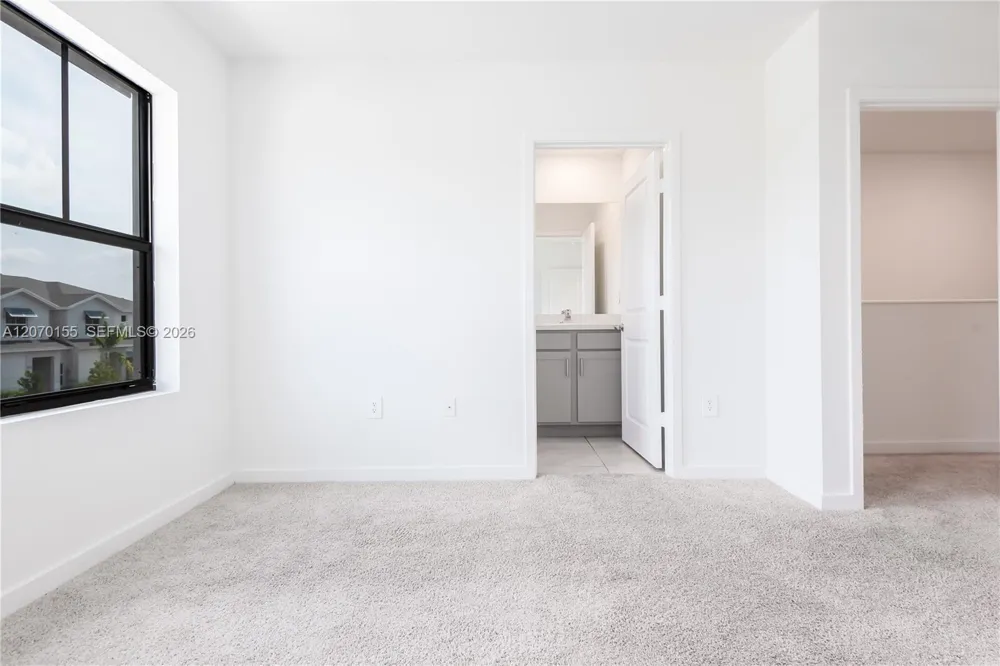 302 NE 1st Dr #302 Florida City, FL 33034