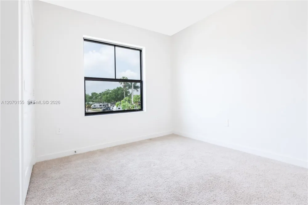 302 NE 1st Dr #302 Florida City, FL 33034
