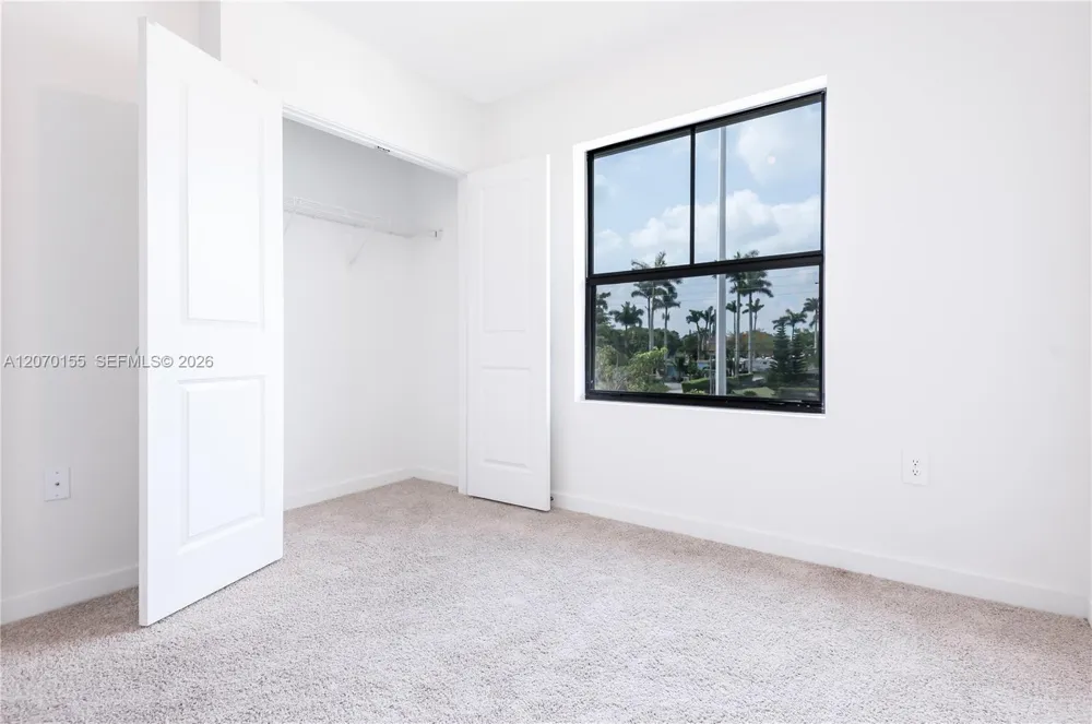 302 NE 1st Dr #302 Florida City, FL 33034