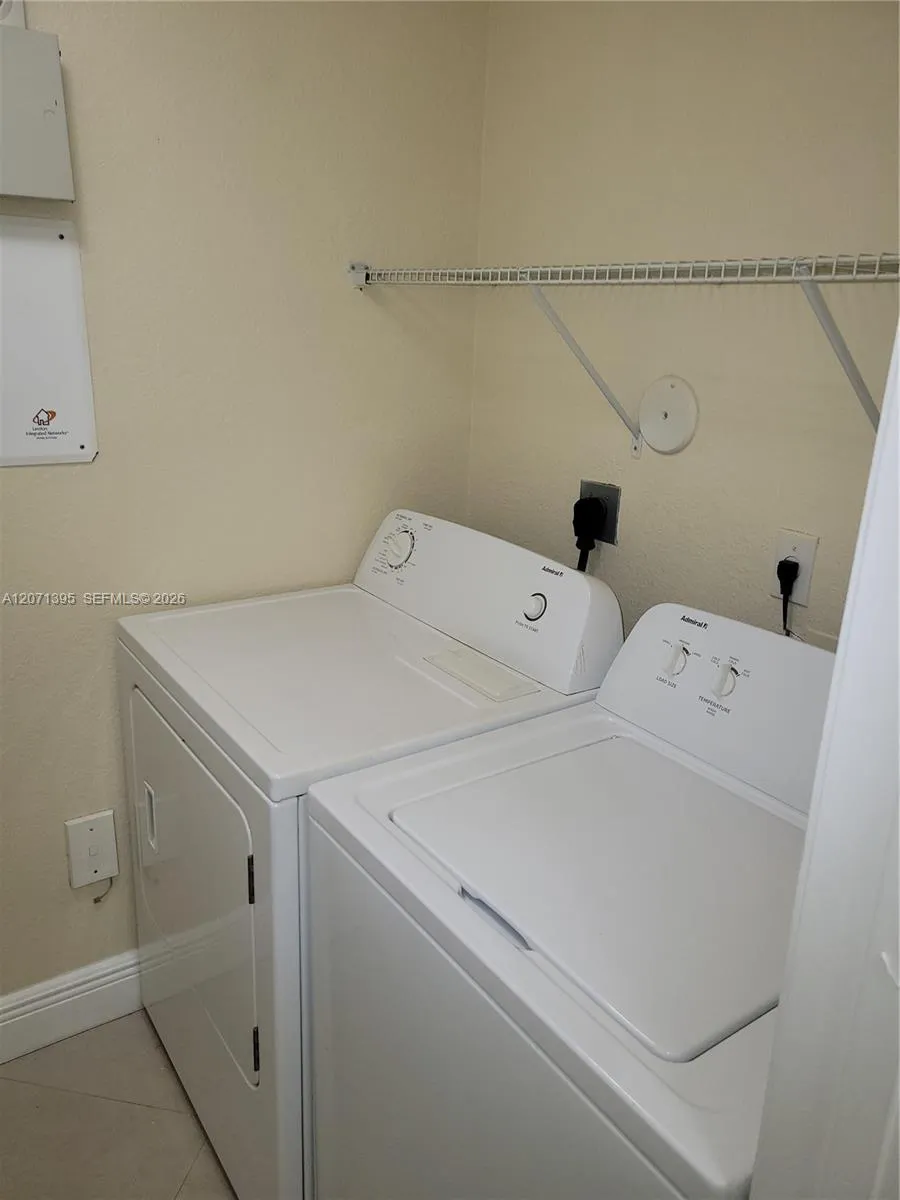 2564 CENTERGATE DR #108 Miramar, FL 33025